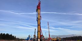 Piling rig delivery - Tuesday 25th Nov 2025
