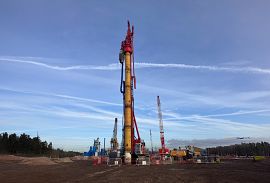 Piling rig delivery - Tuesday 25th Nov 2025